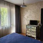 8 Апартаменти *